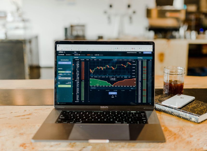 Swing trading strategies that help traders capture short term price moves